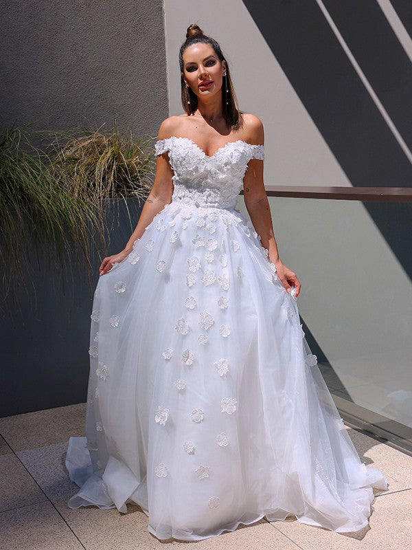 Ball Gown V-neck Tulle Applique Sleeveless Chapel Train Wedding Dresses
