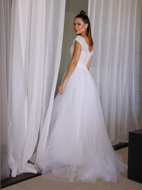 A-Line/Princess Tulle V-neck Sleeveless Lace Floor-Length Wedding Dresses