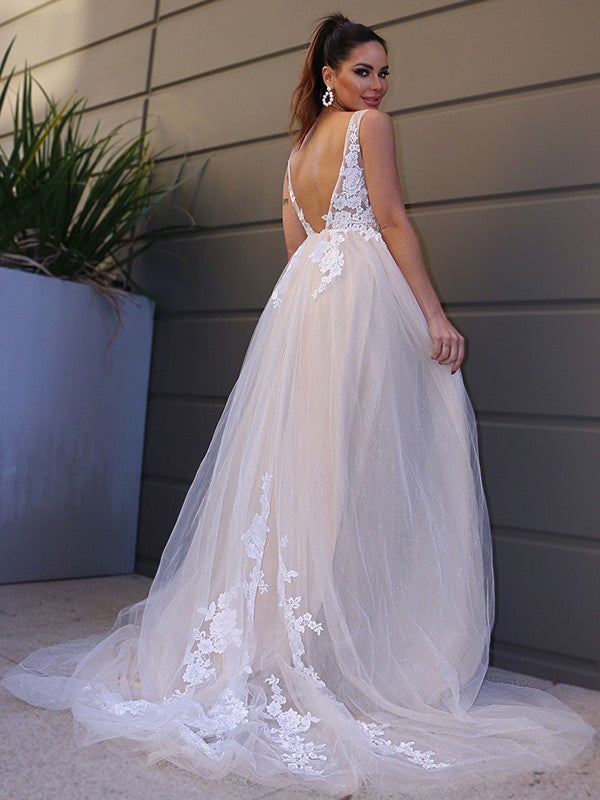 A-Line/Princess Tulle Applique V-neck Sleeveless Sweep/Brush Train Wedding Dresses
