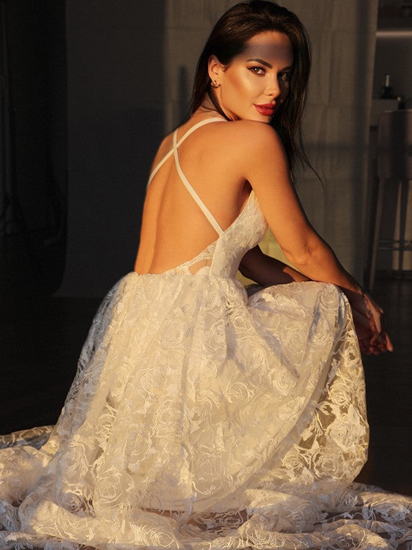 A-Line/Princess Lace Applique V-neck Sleeveless Sweep/Brush Train Wedding Dresses