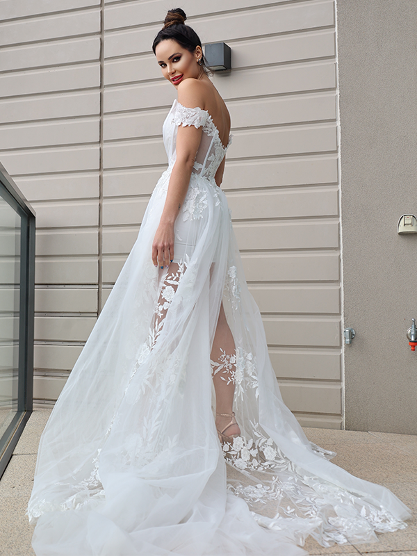 A-Line/Princess Tulle Applique Off-the-Shoulder Sleeveless Sweep/Brush Train Wedding Dresses