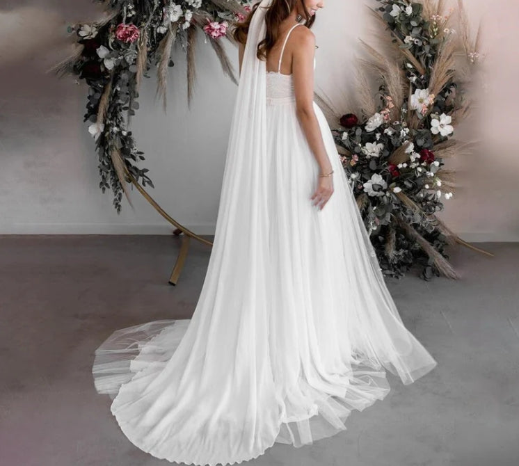 A-Line Tulle Spaghetti Straps Wedding Dresses With