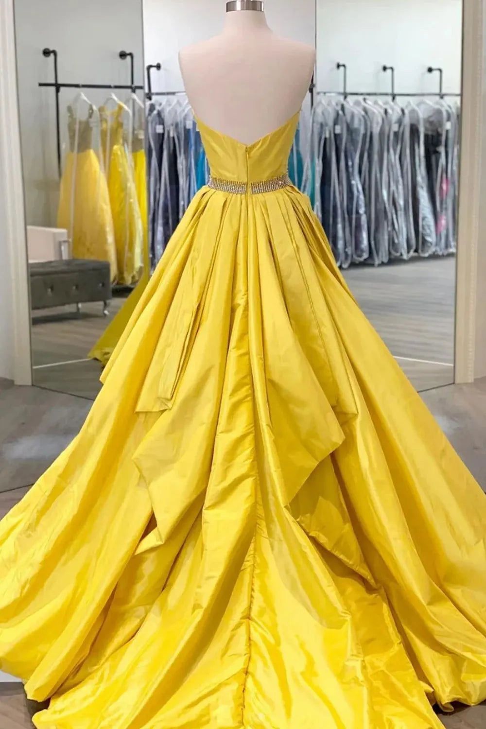 A Line Sweetheart Yellow Long Prom Dress with Beading