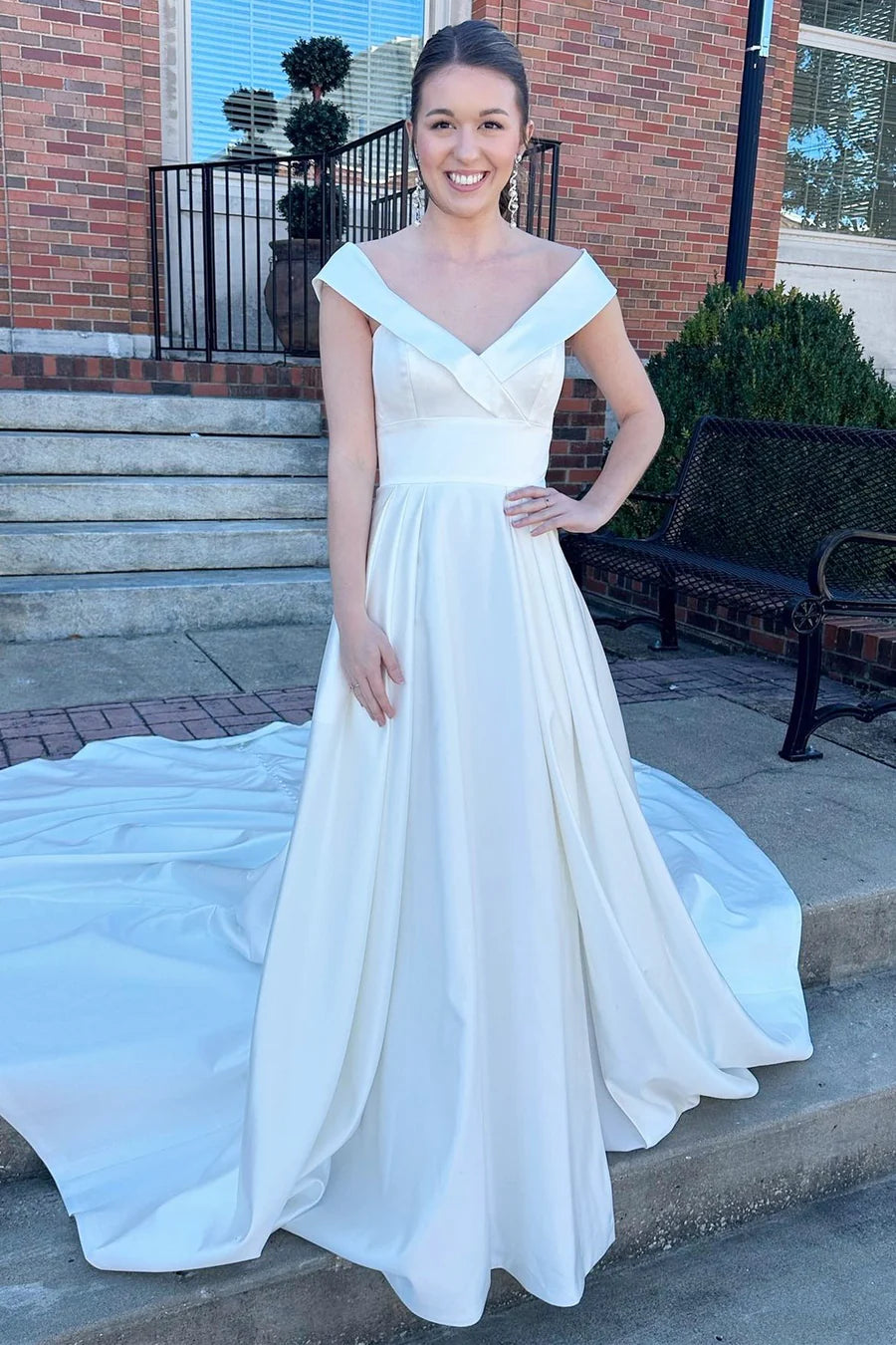 Portrait High-Waist A-Line Long Wedding Dress