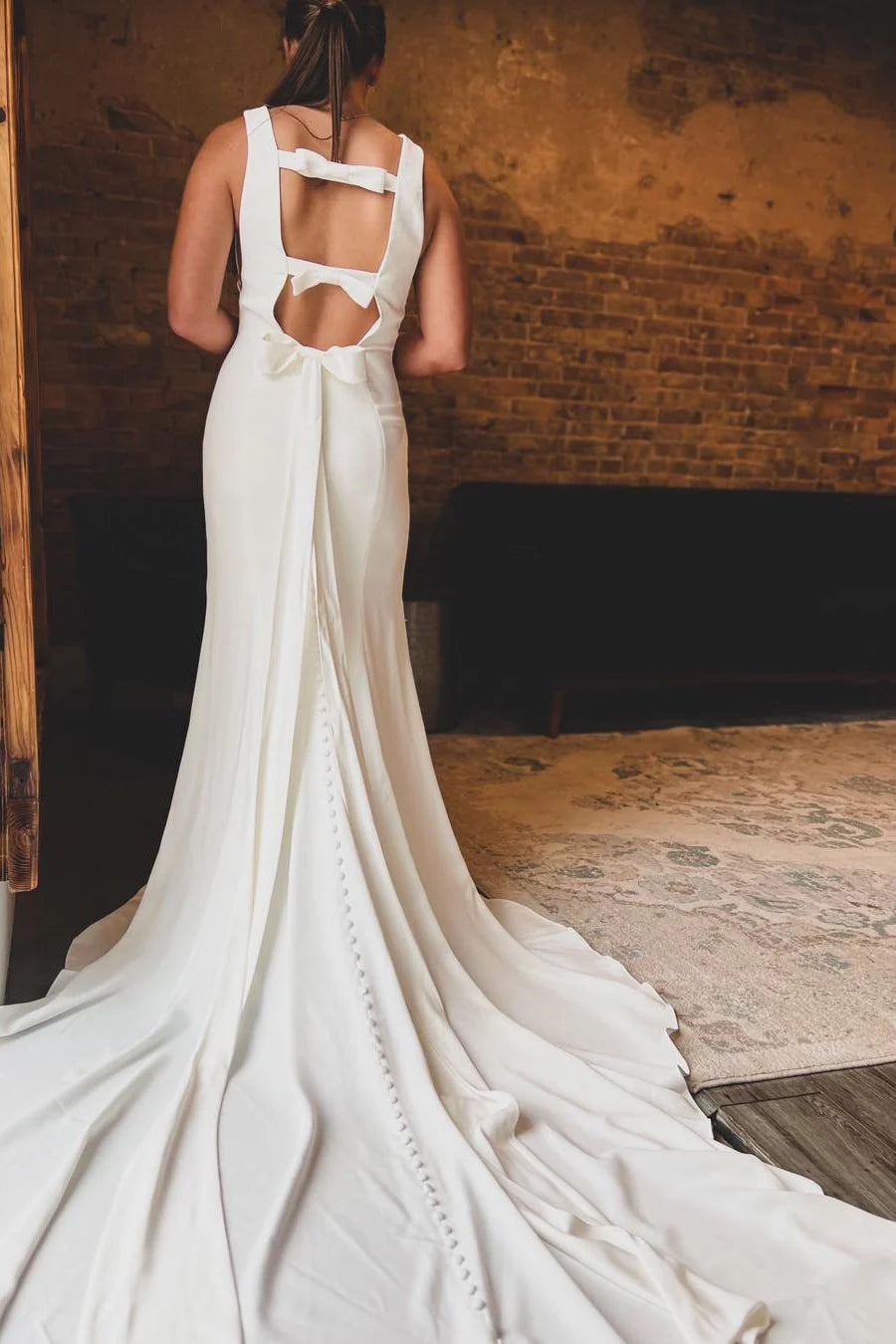 Bateau Cutout Back Trumpet Long Wedding Dress