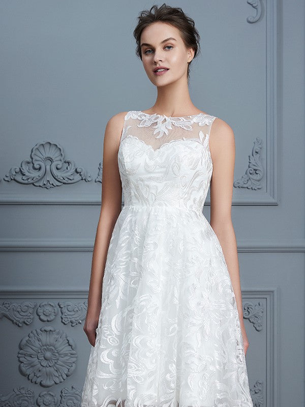 A-Line/Princess Scoop Sleeveless Asymmetrical Lace Wedding Dresses