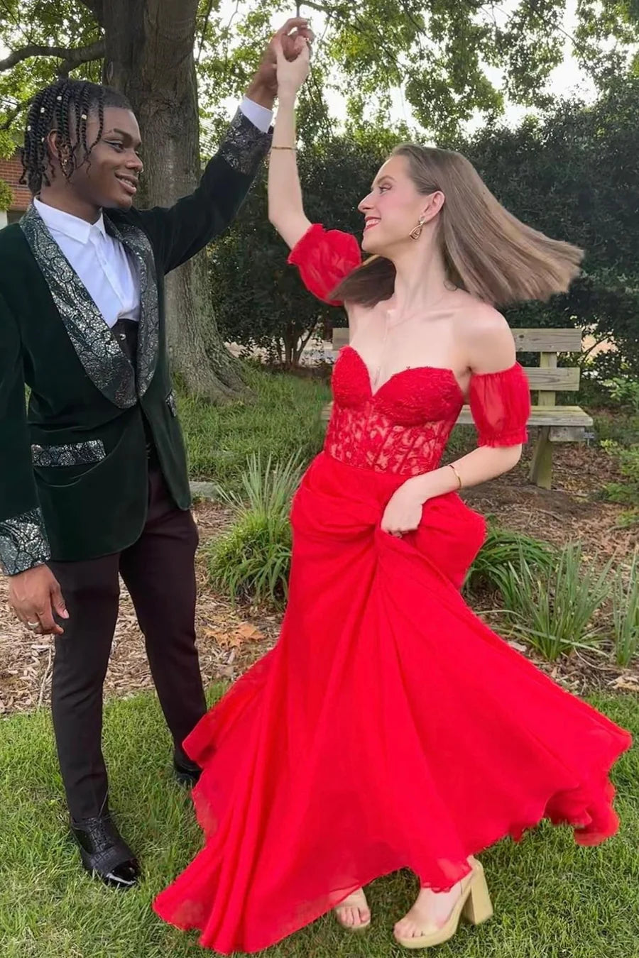 Chiffon Applique Sweetheart A-Line Prom Dress with Puff Sleeves