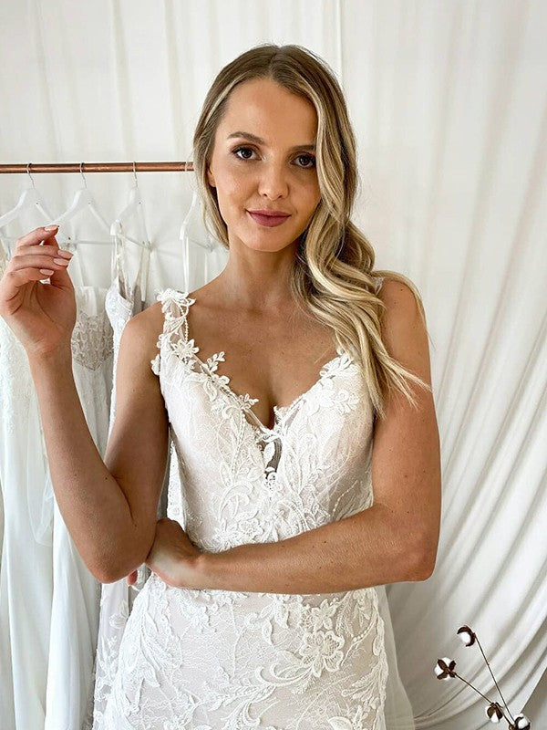 Trumpet/Mermaid Tulle Applique V-neck Sleeveless Sweep/Brush Train Wedding Dresses