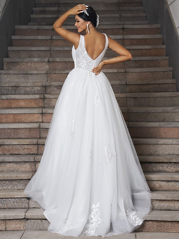 A-Line/Princess Tulle Applique V-neck Sleeveless Sweep/Brush Train Wedding Dresses