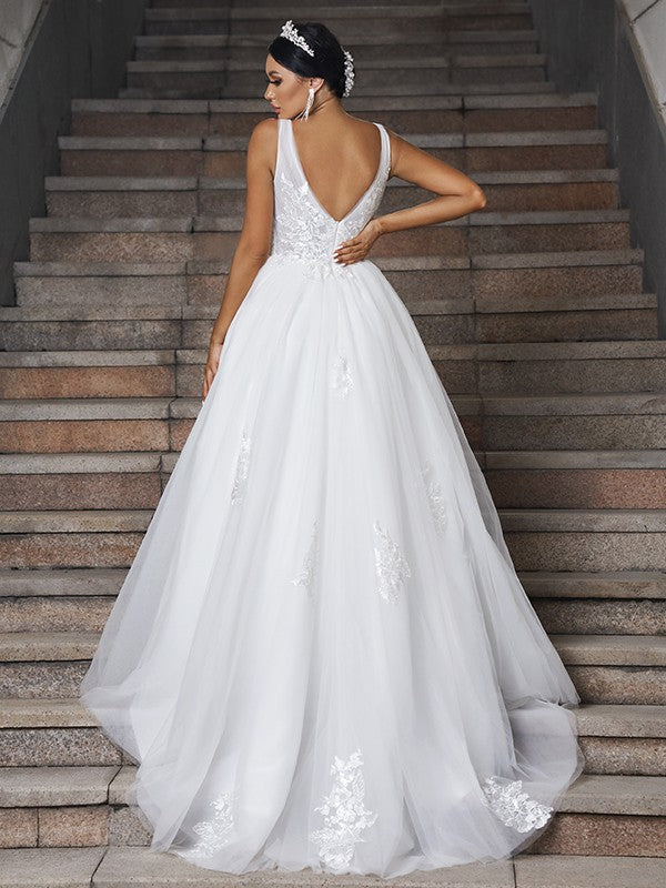 A-Line/Princess Tulle Applique V-neck Sleeveless Sweep/Brush Train Wedding Dresses