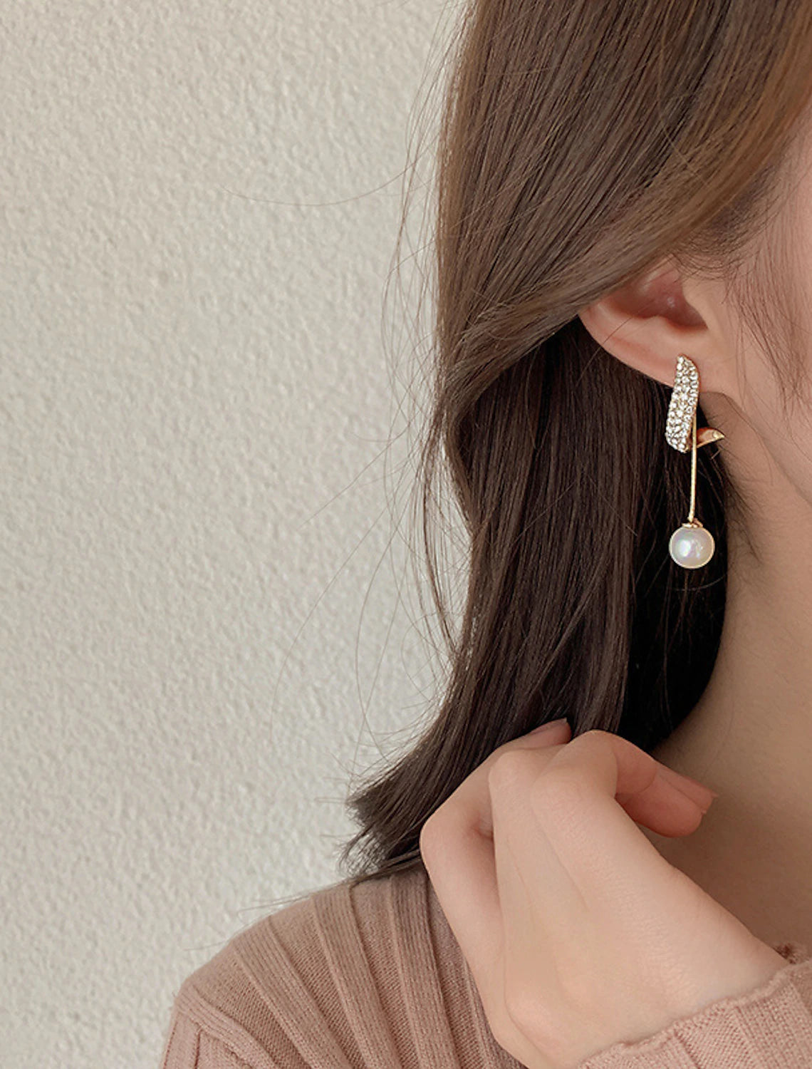 Women's Pearl Drop Earrings Fine Jewelry Classic Precious Stylish Simple Earrings Jewelry White For Wedding Party 1 Pair