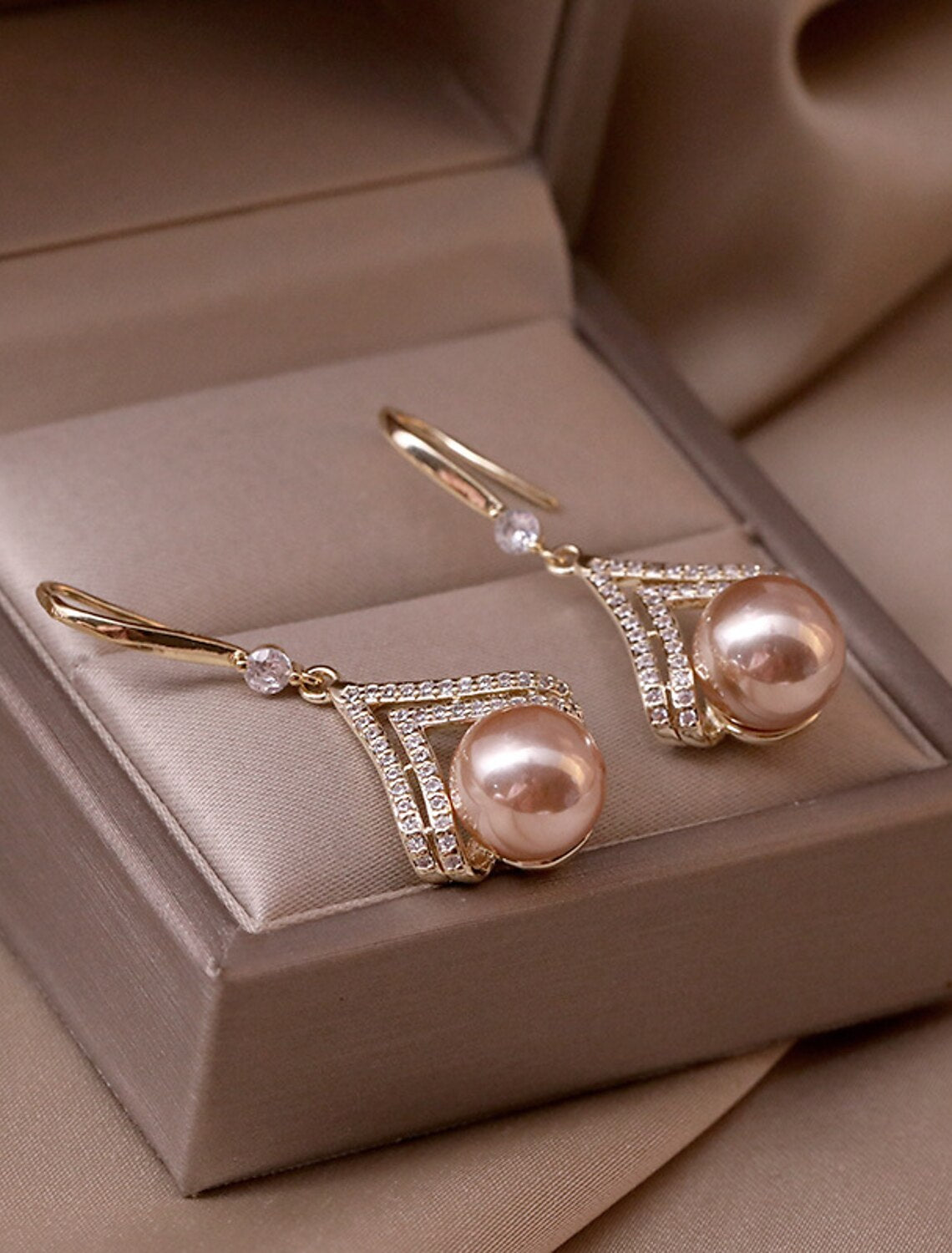 Women's Pearl Stud Earrings Fine Jewelry Classic Precious Cute Stylish Earrings Jewelry Rose Gold For Gift Festival 1 Pair