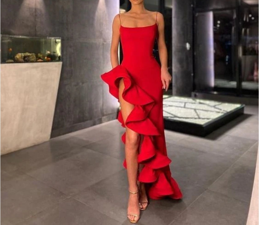 Chic Mermaid Scoop Neck Spaghetti Straps Satin Red Prom Dresses