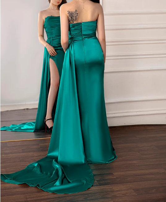 Simple and generous  Green Strapless Slit Prom Gown