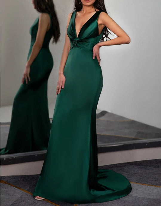 Simple and elegant Fitted Dark Green Prom Dress