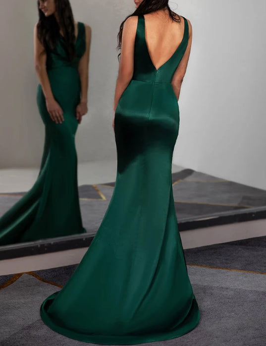 Simple and elegant Fitted Dark Green Prom Dress