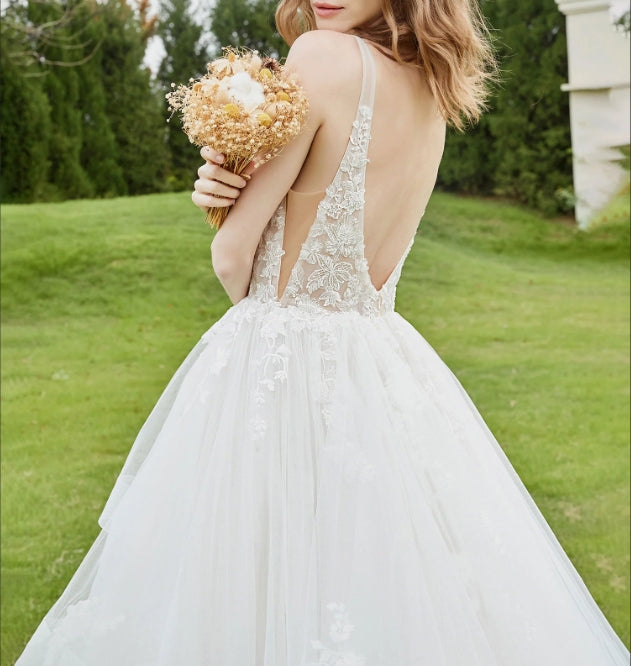 Lace Bodice Plunging V-neck Sleeveless Ruffles Wedding Dress