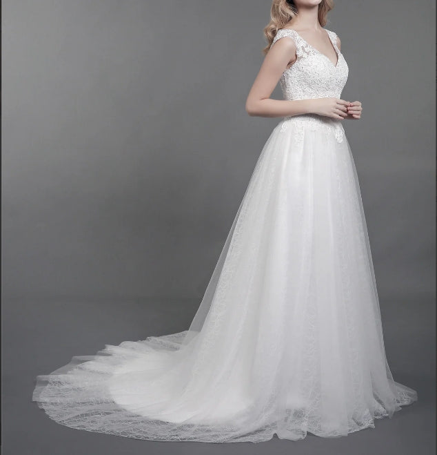 Shoulder Strap Lace Wedding Gown with Train