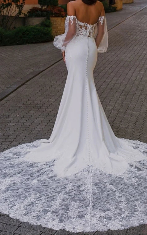 Ethereal Mermaid Plunging Neck Chiffon Tulle Wedding Dress with Appliques