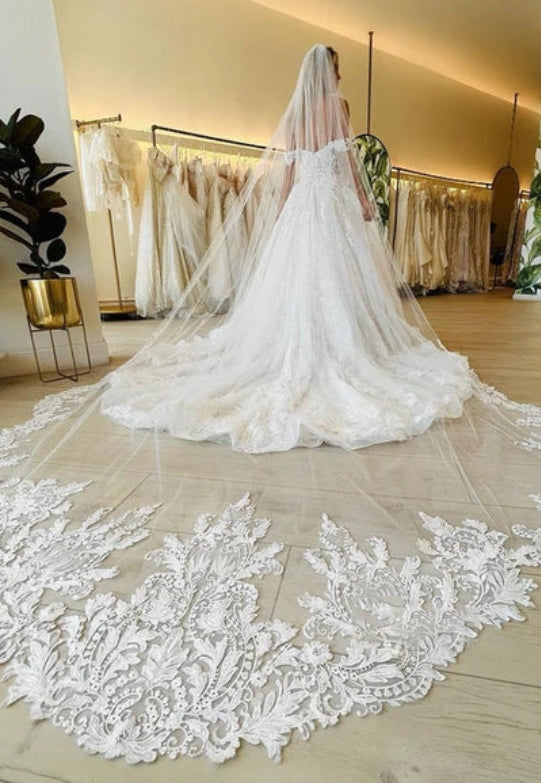 Off the Shoulder Romantic Lace Wedding Dress Bridal Gown