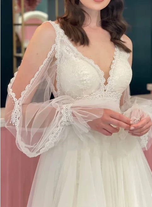 A Line Scalloped Tulle Sweep Train Wedding Dress with Appliques