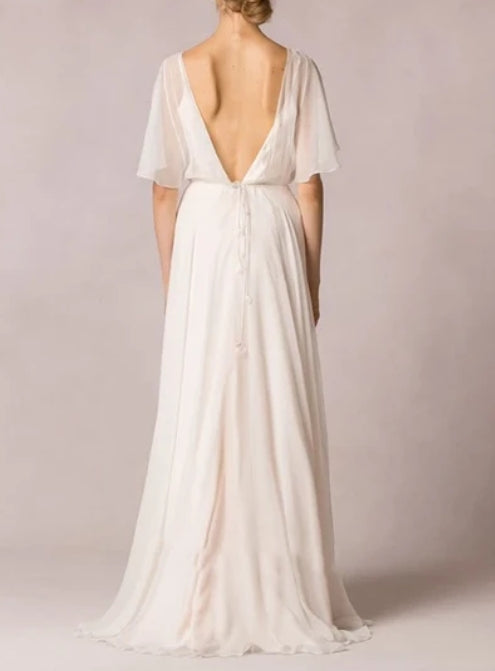 Scoop-Neck Floor-Length Poet-Sleeve Appliqued Chiffon Wedding Dress With Pleats