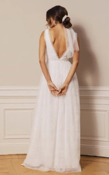 Lace Tulle Plunging Neckline A Line Floor-length Deep-V Back Wedding Dress