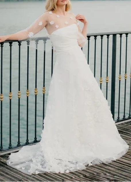 A-Line Tulle Wedding Dress With Appliques And Square Neckline