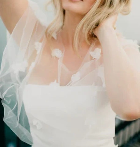 A-Line Tulle Wedding Dress With Appliques And Square Neckline