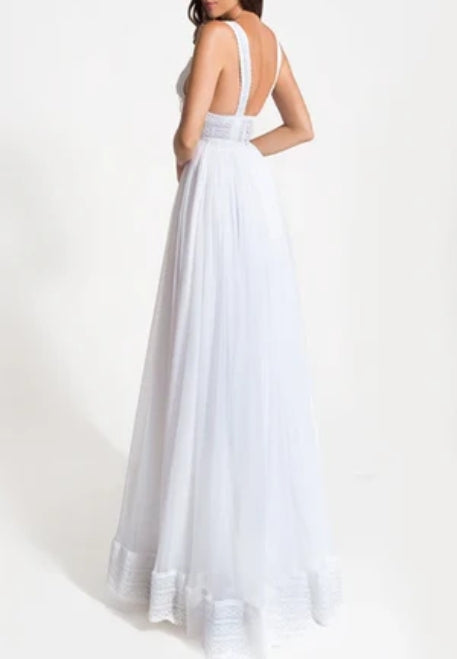 A-Line V-neck Lace Tulle Wedding Dress With Open Back And Appliques