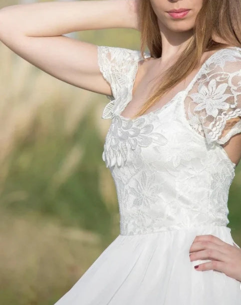 Scoop Cap Sleeves Backless Long Chiffon Lace Appliques Wedding Dress withTrain