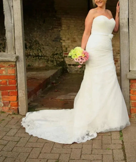 Tulle Lace Appliques Lace-Up Sleeveless Sweetheart Long Wedding Gowns