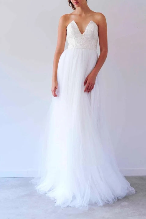 V Neck Sleeveless A-Line Long Tulle Backless White Wedding Dress