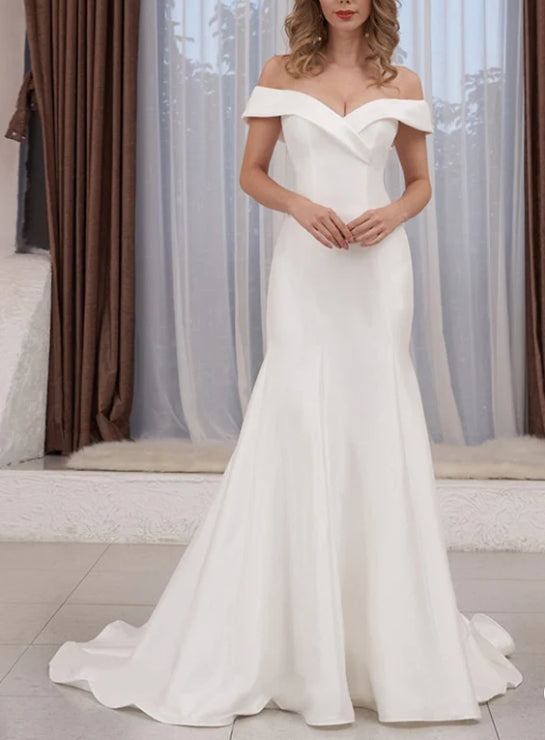 Off the Shoulder Sleeveless Sweep-Train Bridal Dress