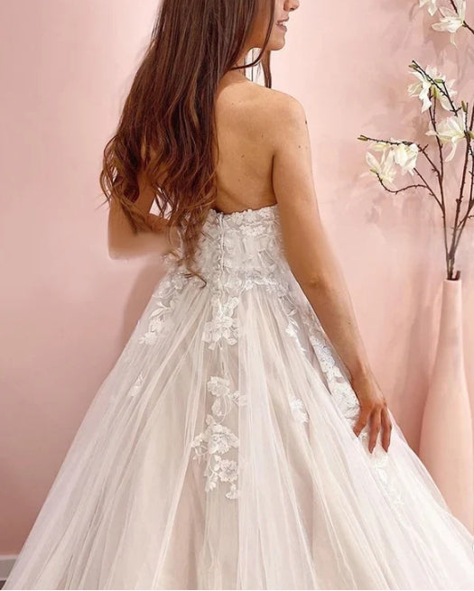 A-line Sleeveless Appliqued Tulle Wedding Dress