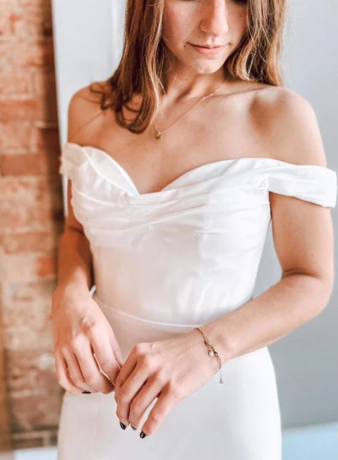 Off-the-Shoulder White Trumpet Long Wedding Dress
