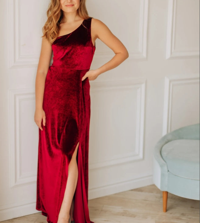 Burgundy velvet bridesmaid dress with V neck Prom dress One-shoulder slit dress Maroon velvet prom dress Custom floor A line dress