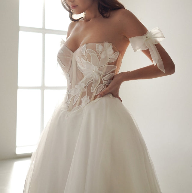 A-line Floral Lace Luxurious Wedding Dress Drop Waist Corset Tulle Skirt Wedding Dress  Flowers Embroidered Wedding Dress