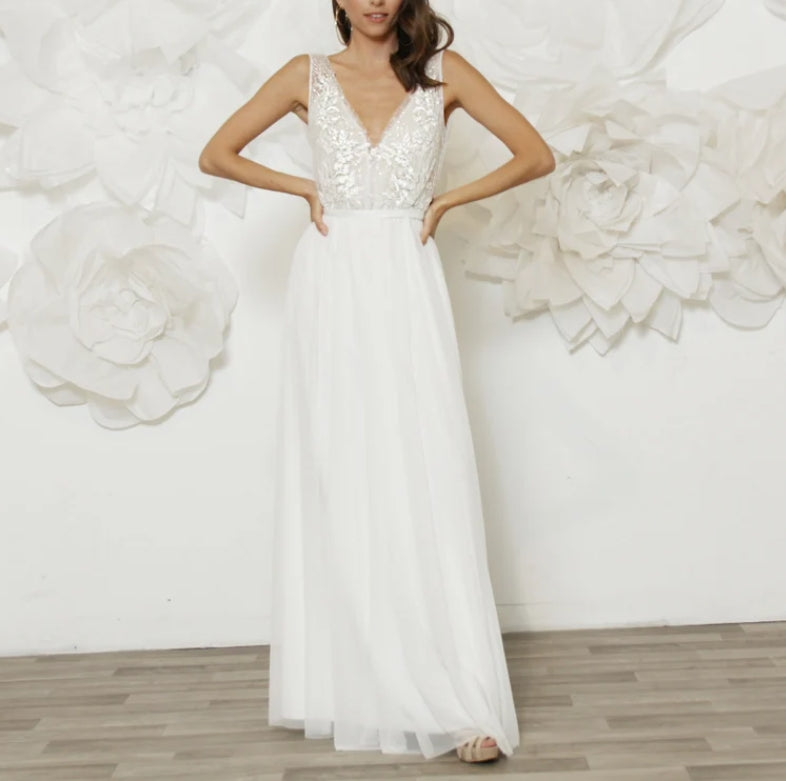 Wedding Dress With Breathtaking Floral Embroidery Flattering Silhouette Of Delicate Fabrics And Luxurious Style