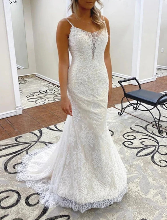 Spaghetti Straps Trumpet/Mermaid Lace Bridal Gonws Backless Wedding Dress