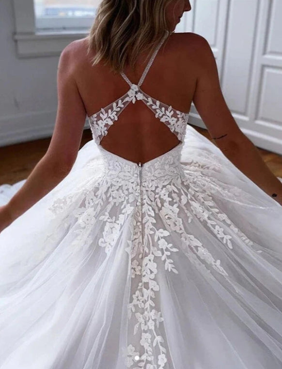 Tulle Lace A-line V-neck Spaghetti Straps Open Back Wedding Dresses
