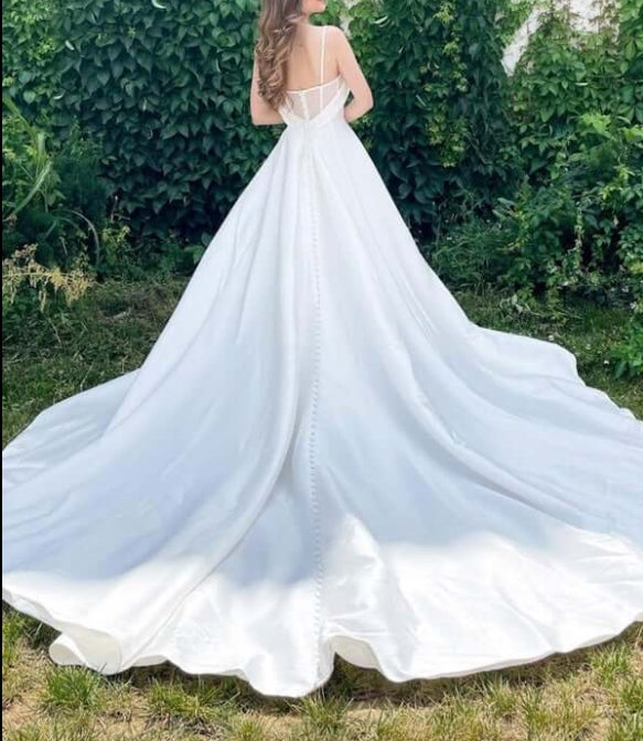 White A-line Satin Spaghetti Straps Sweetheart Neck Wedding Dresses