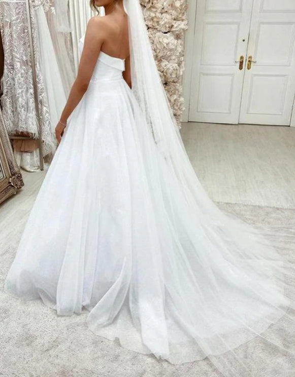 Sparkly White Tulle Lace A-line Sweetheart Sweep Train Wedding Dresses
