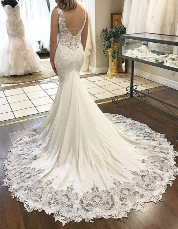 Mermaid Satin Lace V-neck Appliqued Wedding Dresses With Chapel Train