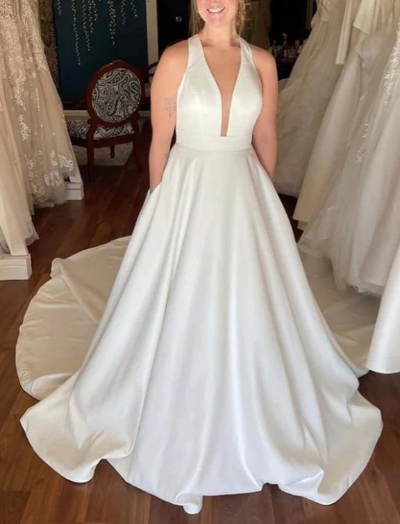 Ivory Satin Deep V-neck Wedding Dresses With Pockets Bridal Gowns