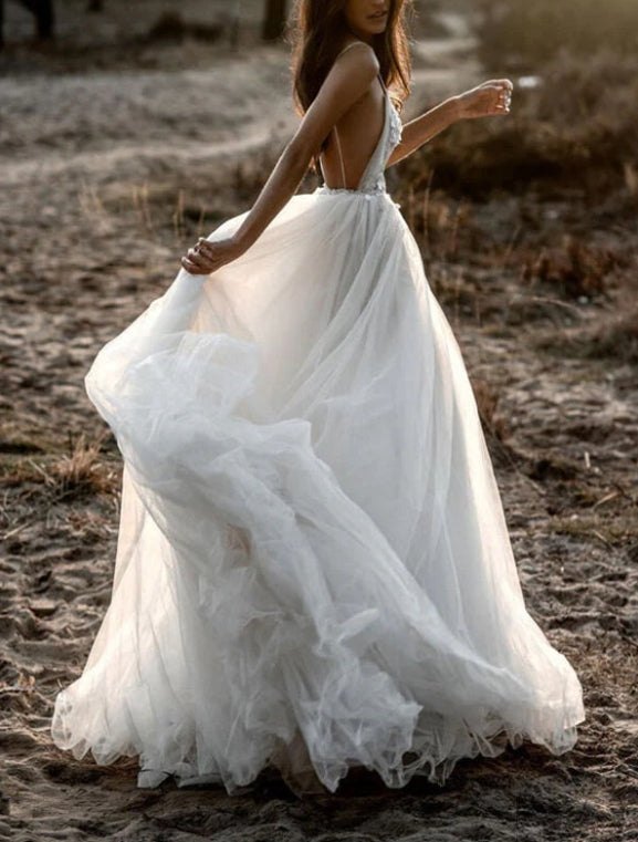 Tulle A-line Deep V-neck Backless Spaghetti Straps Wedding Dresses