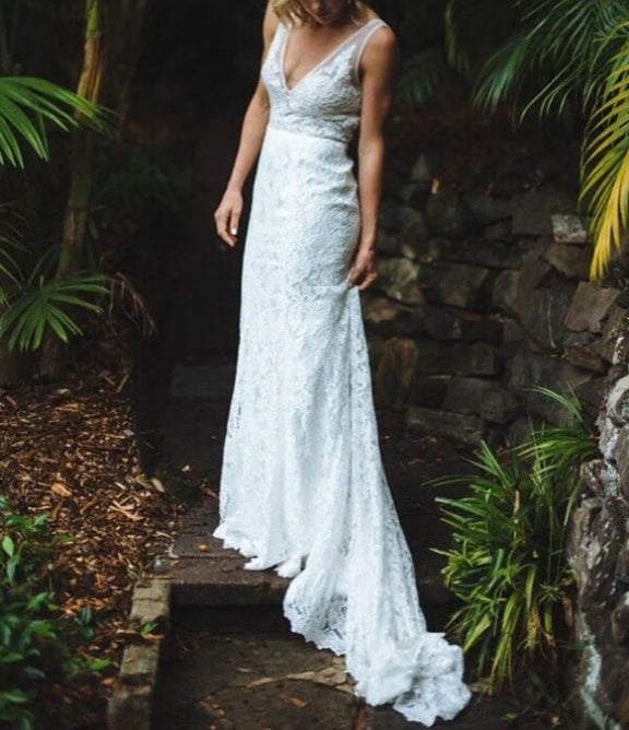 Ivory Lace Mermaid Open Back V-neck Long Beach Wedding Dresses