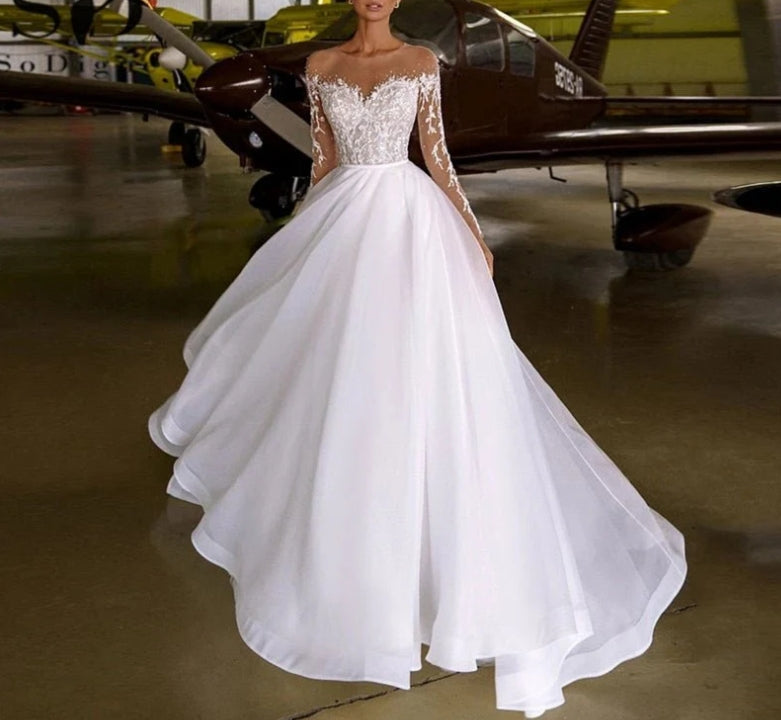 Boho O Neck Long Sleeve Organza A Line Wedding Dress Lace Appliques Beading Bridal Gown