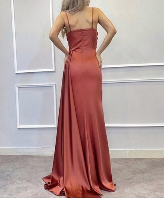 Sheath/Column Ruched Bodice Spaghetti Straps V-Neck Prom Dresses