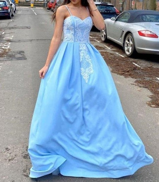 Blue A-Line/Princess Spaghetti Straps Long Lace Applique Prom Dresses